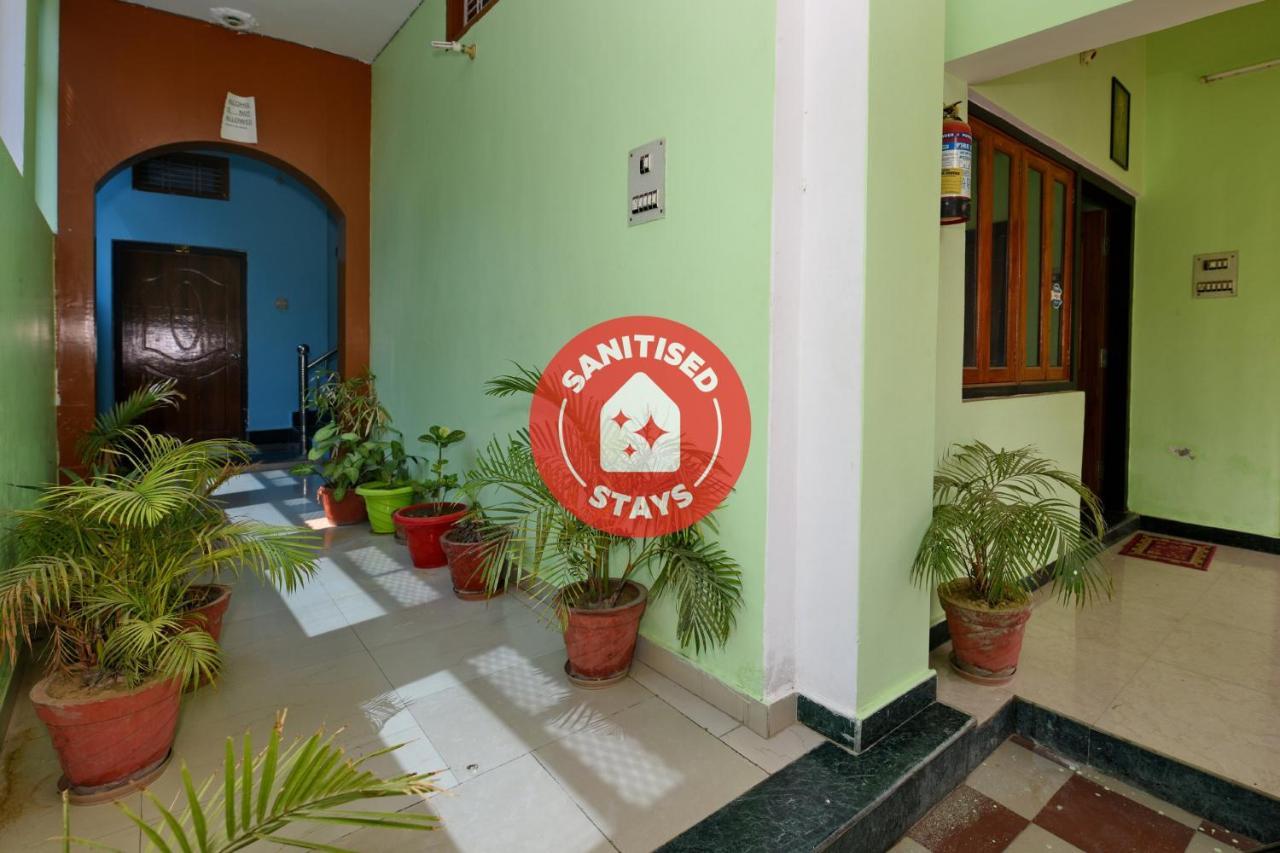 Oyo 4409 Hotel Chaitanya Inn Varanasi Luaran gambar