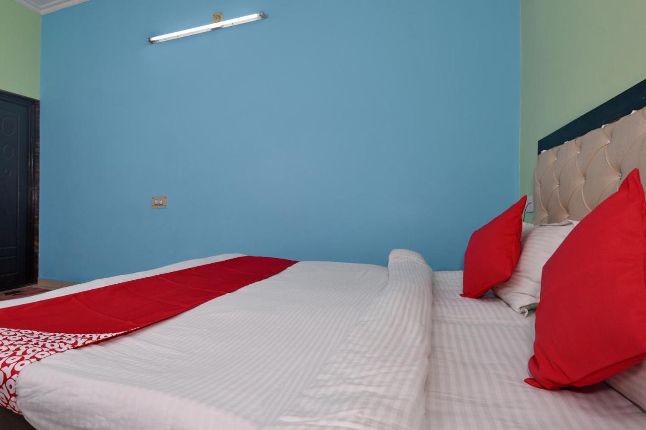 Oyo 4409 Hotel Chaitanya Inn Varanasi Luaran gambar